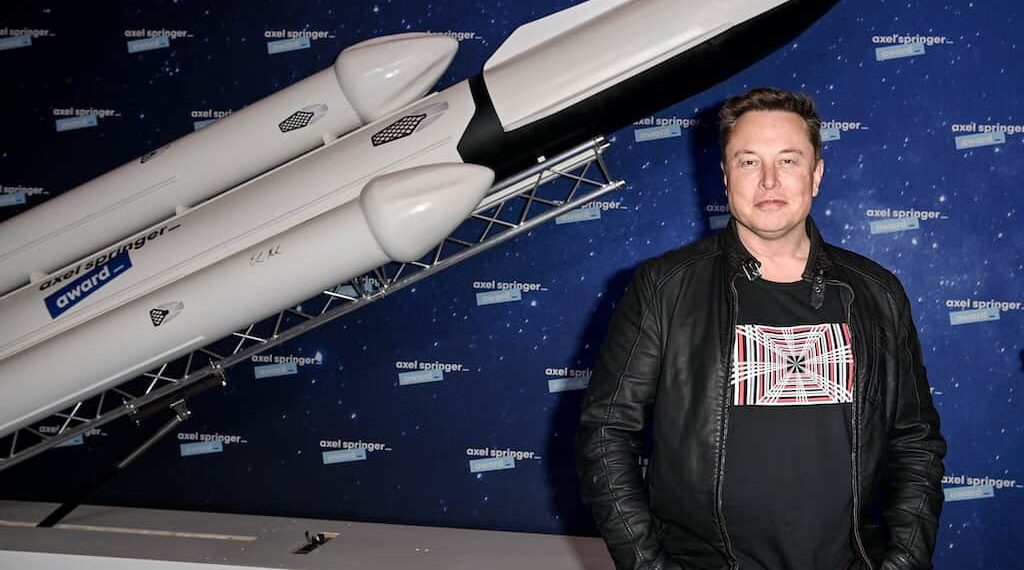 SpaceX, debut spectaculos pe Nasdaq: +19% în prima zi, evaluare de 2,1 trilioane de dolari după cel mai mare IPO din istorie