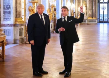 Video / Donald Trump a semnat acordul cu Iranul la Versailles – Clauzele privind Ormuzul au intrat în vigoare, petrolul Brent scade sub 80 $/baril