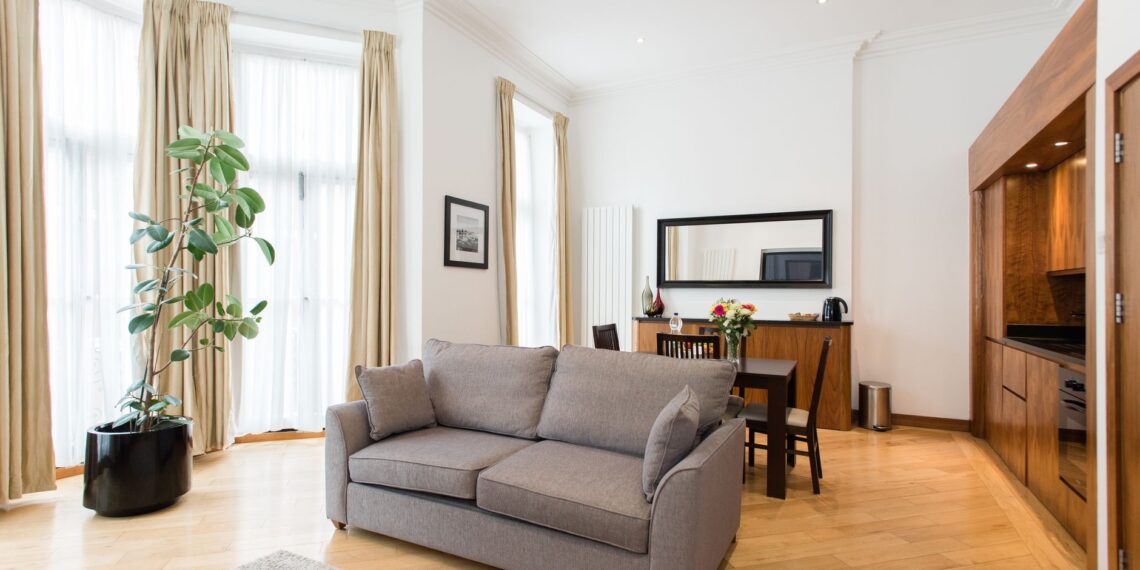 Apartamentele Airbnb din România, preferate de turiștii străini: peste 2,3 milioane de înnoptări