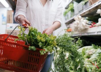 Ce să mănânci pentru un colon sănătos. Alimentele recomandate de specialiști și obiceiurile care pot afecta intestinul